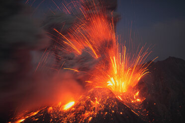 Japan, Kagoshima, Sakurajima Vulkanausbruch - RMF00424