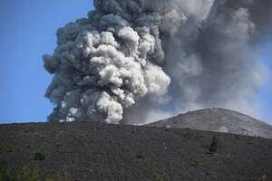 Indonesien, Sumatra, Ausbruch des Vulkans Krakatoa - RMF00409