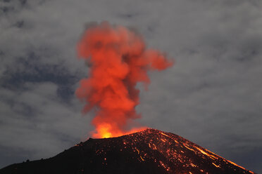 Indonesien, Sumatra, Ausbruch des Vulkans Krakatoa - RMF00404