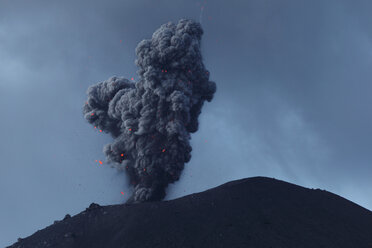 Indonesien, Sumatra, Ausbruch des Vulkans Krakatoa - RMF00396