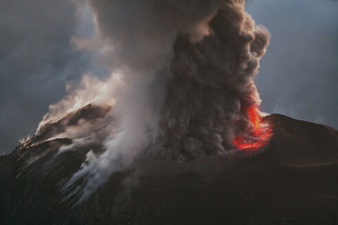 Guatemala, Ausbruch des Vulkans Santiaguito - RMF00378