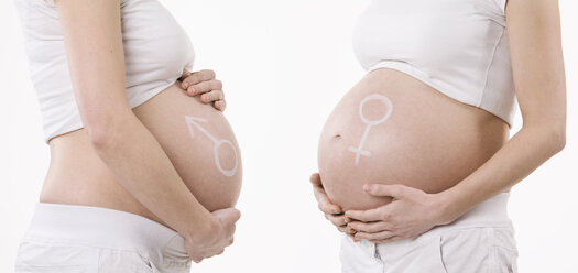 Männliches und weibliches Symbol auf dem Bauch einer schwangeren Frau gezeichnet, Mittelteil - RBF00200