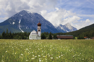 Österreich, Tirol, Leutaschtal, Kapelle bei Kirchplatzl - 12746CS-U