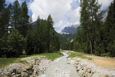 Österreich, Tirol, Leutschtal und Leutascher Ache - 12741CS-U