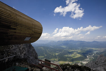 Deutschland, Bayern, Mittenwald, Blick von der Karwendelspitze im Karwendelgebirge - 12733CS-U