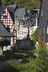 Germany, Rhineland-Palatinate, Monreal, Elzbach, View of city - 12910CS-U