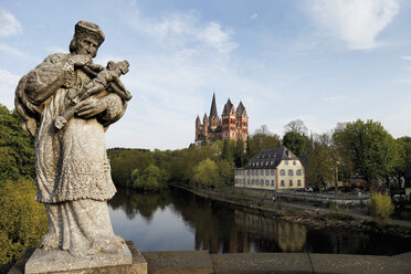 Deutschland, Hessen, Limburg Dom am Fluss - 12970CS-U