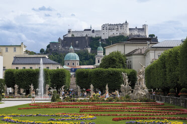 Österreich, Salzburg, Blick auf den Salzburger Dom Salzburger Dom, Festung Hohensalzburg und Mirabellgarten (Mirabellgarten) - 13390CS-U