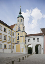 Deutschland, Bayern, Freising, Blick auf Dom St. Maria und St. Korbinian - WWF001289