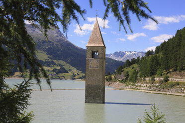 Italy, Tirol, Lago di Resia, View of church in dammed lake - KSWF000586