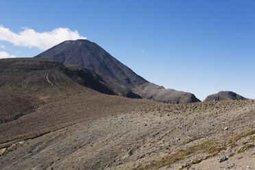 Neuseeland, Nordinsel, Blick auf den Berg Ngauruhoe im Tongariro-Nationalpark - GWF001241