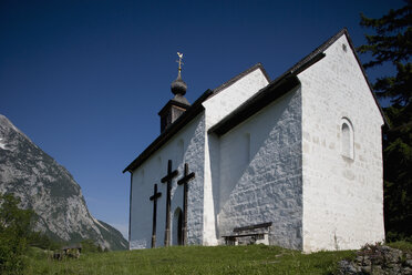 Österreich, Steiermark, Purgg-Trautenfels, Blick auf die Johanneskapelle - WWF001447