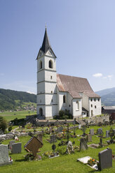 Austria, Styria, Lassing, View of church sankt jakob with grave yard - WWF001357