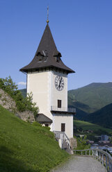 Österreich, Steiermark, Bruck an der Mur, Blick auf den Uhrenturm - WWF001478