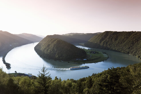 Österreich, Erhöhte Ansicht der Donau - MSF002392