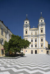 Österreich, Salzkammergut, Mondsee, Basilika, Ansicht der Kirche - WW001566