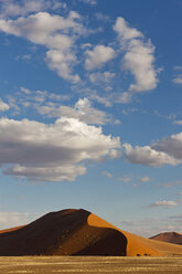 Afrika, Namibia, Namib-Wüste, Blick auf Sanddünen im Namib-Naukluft-Nationalpark - FOF002373