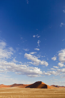 Afrika, Namibia, Namib-Wüste, Blick auf Sanddünen im Namib-Naukluft-Nationalpark - FOF002389