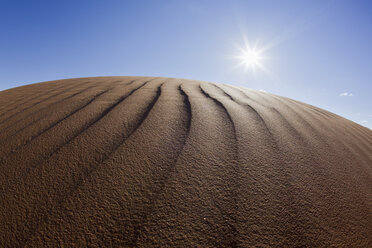 Afrika, Namibia, Namib-Wüste, Blick auf Sanddünen im Namib-Naukluft-Nationalpark - FOF002399