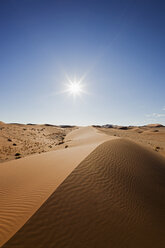 Afrika, Namibia, Namib-Wüste, Blick auf Sanddünen im Namib-Naukluft-Nationalpark - FOF002403