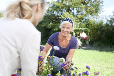 Germany, Saxony, Women at the farm - MBF001104