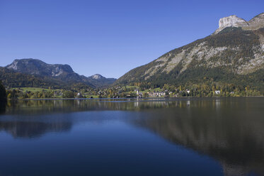 Österreich, Salzkammergut, Blick auf Altausseer See und Loser Berge - WWF001711