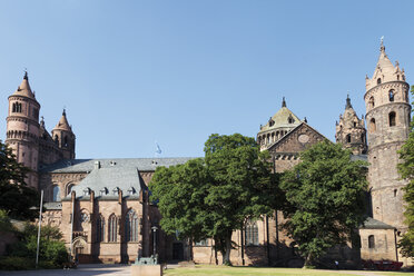 Deutschland, Ansicht der St. Petri Kirche in der Stadt - CSF013660