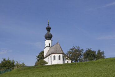 Austria, Land Salzburg, Flachgau, Seekirchen, Nikolauskirche, View of church - WWF001739