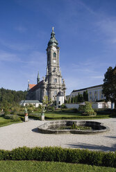 Österreich, Niederösterreich, Waldviertel, Zwettl, Zisterzienser Stift Zwettl, Blick auf Kirche - WWF001734