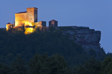 Germany, Rhineland-Palatinate, Palatinate, Annweiler am Trifels, View of Trifels castle - WDF000783