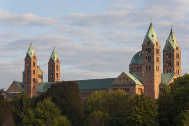 Germany, Rhineland-Palatinate, Palatinate, Speyer, View of cathedral - WDF000756