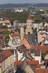 Deutschland, Bayern, Augsburg, Ansicht der Stadt mit Stadttor - WDF000797