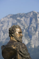 Österreich, Salzkammergut, Unterach, Statue von gustav klimt, nahaufnahme - WWF001779