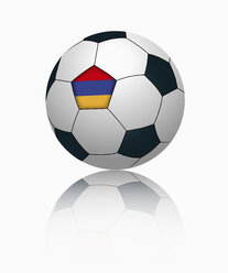 Armenische Flagge auf Fußball, Nahaufnahme - TSF000010