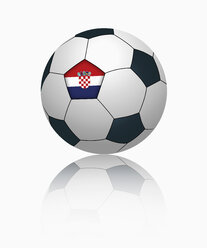 Kroatische Flagge auf Fußball, Nahaufnahme - TSF000036