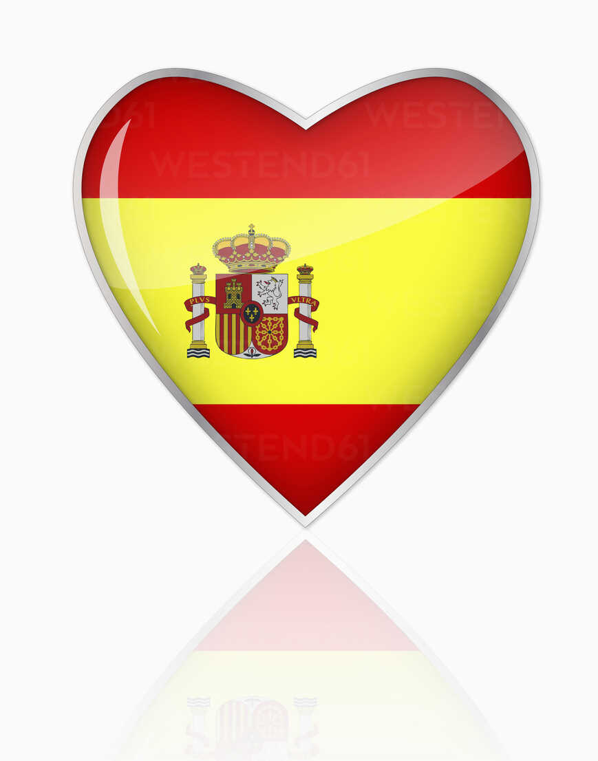 Spanische Flagge in Herzform auf weißem Hintergrund, lizenzfreies Stockfoto