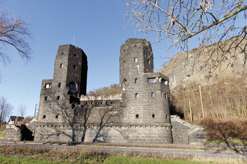 Europe, Germany, North Rhine-Westphalia, Rhineland-Palatinate, The remaining parts of the ludendorff bridge at remagen - CSF014357