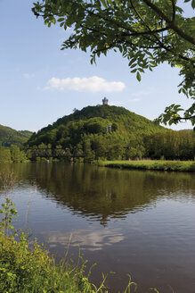 Europe, Germany, Rhine-Palatinate, View of nassau castle with lahn river - CSF014547
