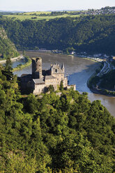 Europa, Deutschland, Rheinland-Pfalz, Blick auf die Burg Katz am Ufer des Rheins - CSF014566