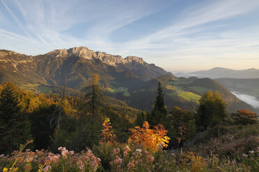 Germany, Bavaria, Upper Bavaria, Kneifelspitze Mountain, Berchtesgaden, Untersberg mountain - SIEF000163