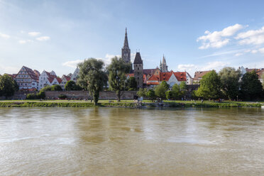 Deutschland, Bayern, Baden-Württemberg, Schwaben, Blick auf Ulm mit Ulmer Münster - SIEF000266