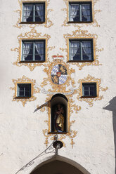 Deutschland, Bayern, Schwaben, Blick auf einlasstor Stadttor - SIEF000269