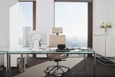 Germany, Frankfurt, Empty office - SKF000417