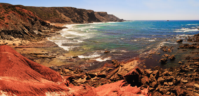 Portugal, Algarve, Sagres, Blick auf den Praia do Castelejo - WVF000106