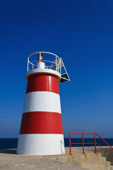 Portugal, Algarve, Sagres, Blick auf den Leuchtturm - WVF000137