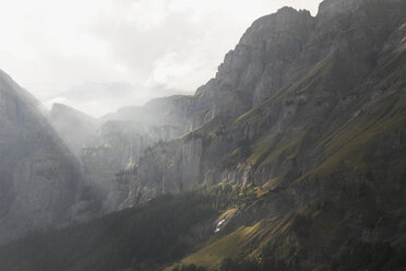 Switzerland, Valais, Leukerbad, View of plattenhoerner mountains - GWF001404