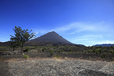 Africa, Cape Verde, View of volcano mount fogo - KSWF000650