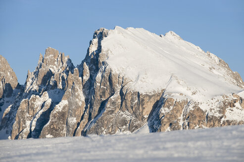 Österreich, Südtirol, Blick auf Schnee auf Felsen - MRF001226