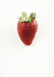 close up of fresh strawberry - KSWF000695