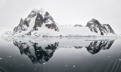 South Atlantic Ocean, Antarctica, Antarctic Peninsula, Lemaire Channel, View of sea with mountains in background - FOF003198